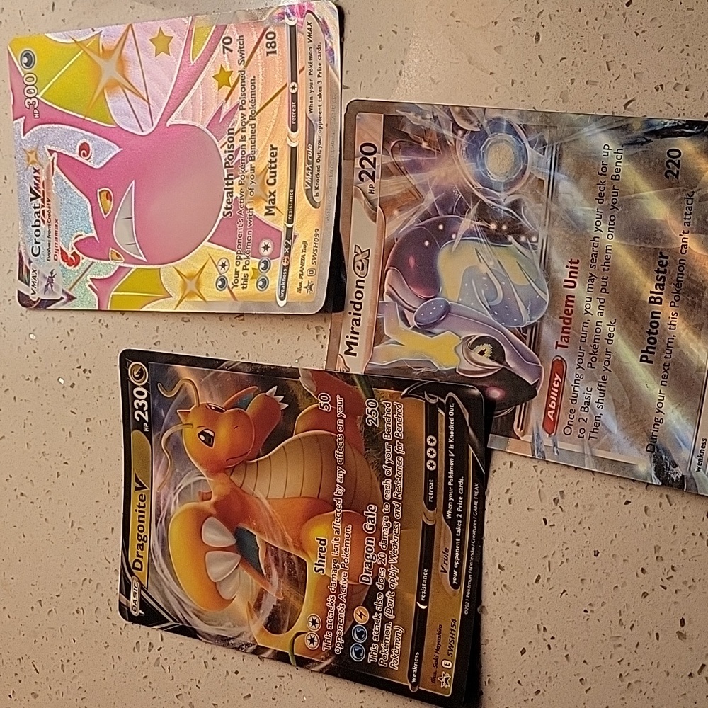 3 jumbo Pokémon Cards
